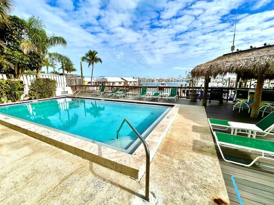 Eleuthera - 2X2 Fully Updated Old Town Waterfront Corner Condo Key West Dış mekan fotoğraf