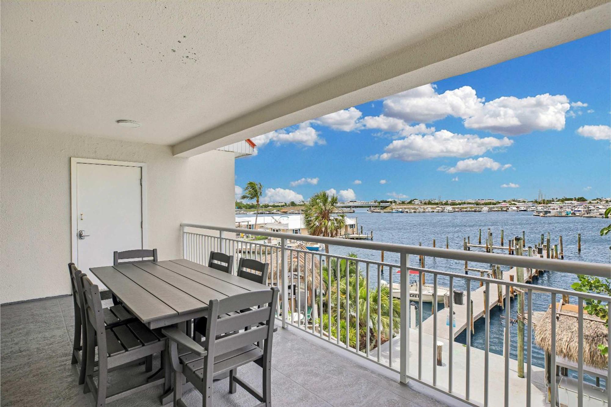 Eleuthera - 2X2 Fully Updated Old Town Waterfront Corner Condo Key West Dış mekan fotoğraf